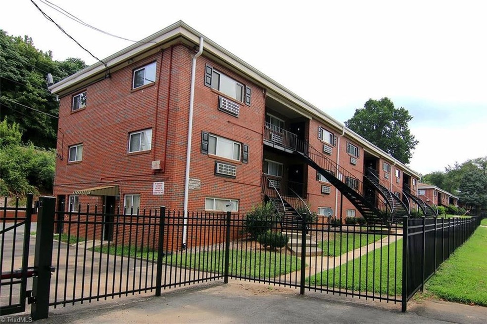 1641 W Northwest Blvd unit J, Winston Salem, NC 27104 - photo 1