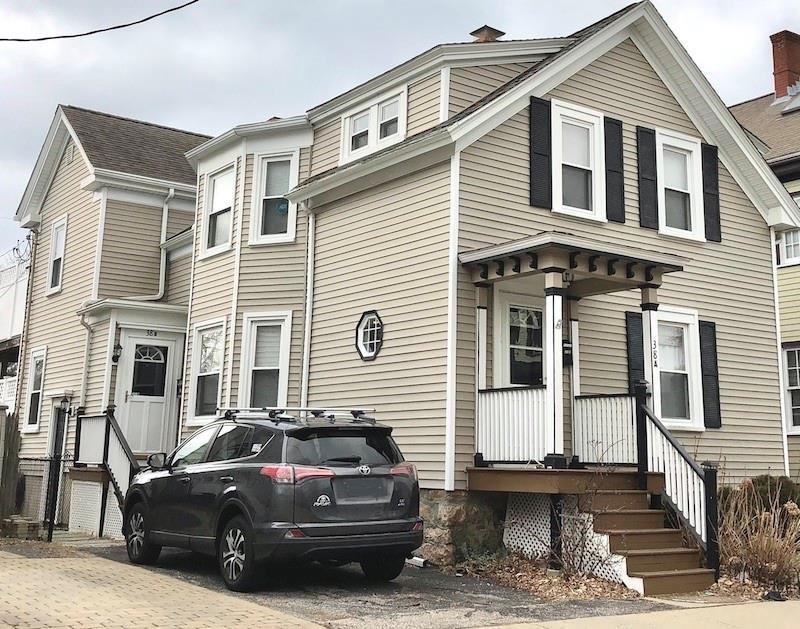 38 Gould St unit 2, Newport, RI 02840 - photo 1