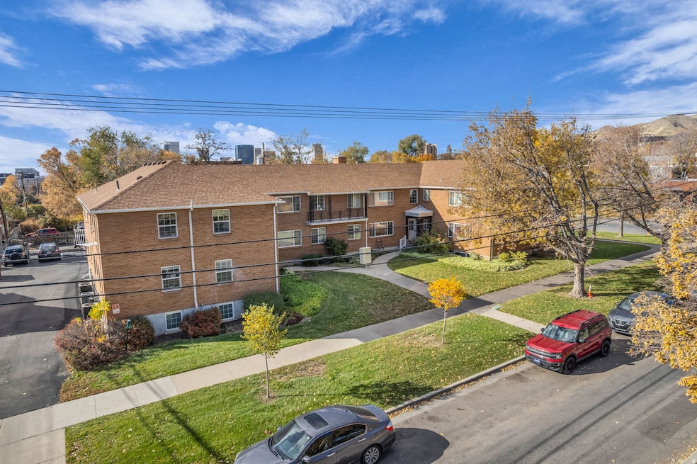 310 S 800 E unit 19, Salt Lake City, UT 84102 - photo 1