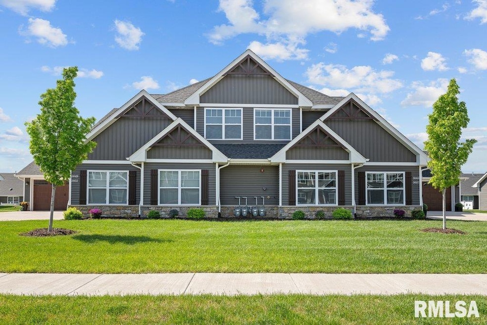 3043 Shanes Way, Bettendorf, IA 52722 - photo 1