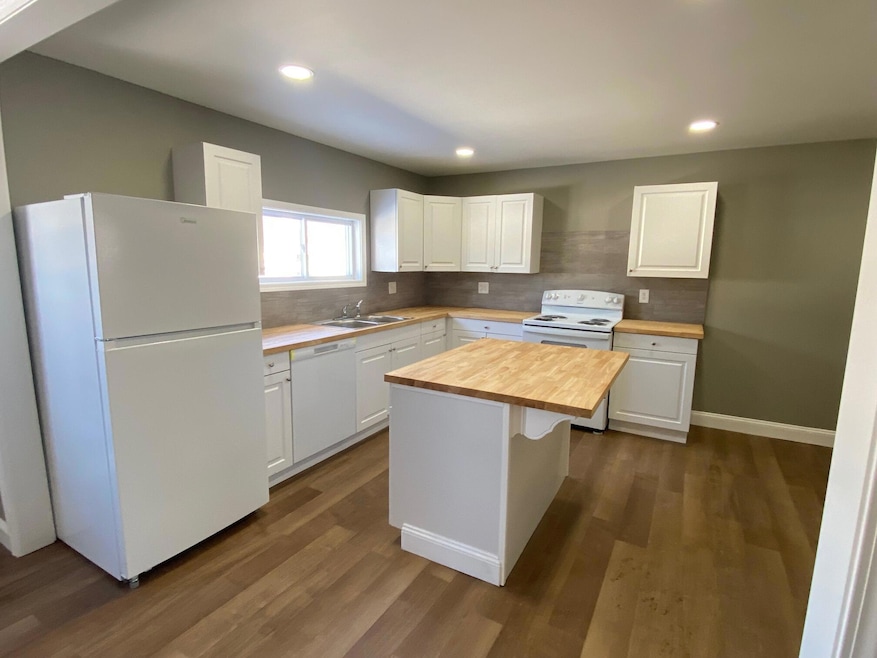 Kitchen 1