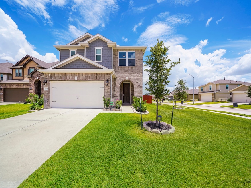 Front of the home. Nice curve appeal