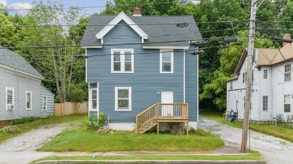 01-28 James St, Auburn, ME, 04210-34