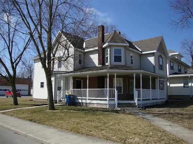 404 W Washington St, Bluffton, IN 46714 - photo 1