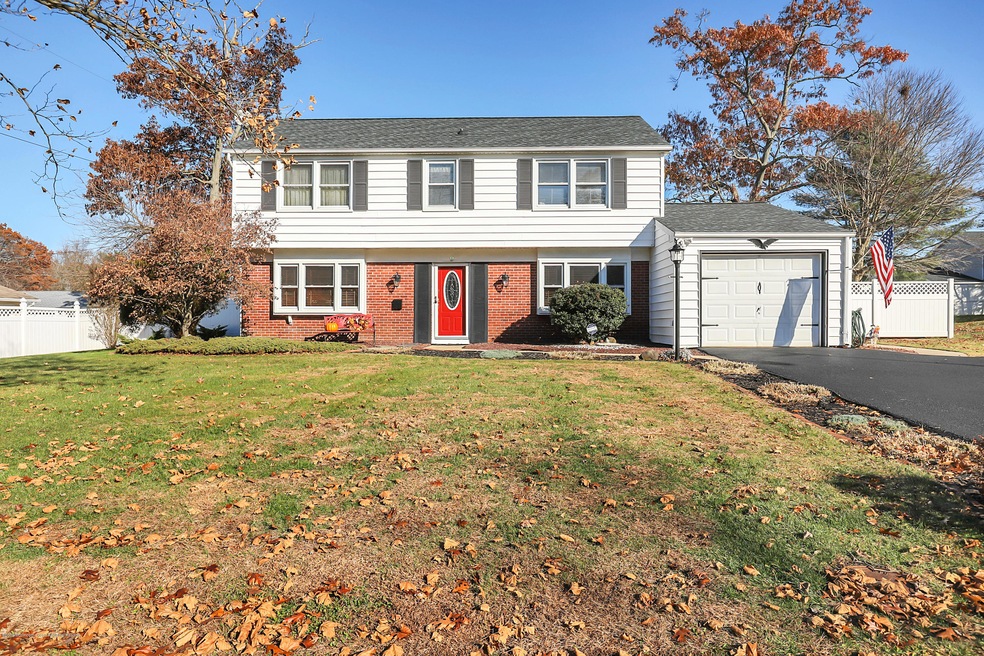 9 Bechstein Dr, Matawan, NJ 07747 - photo 1