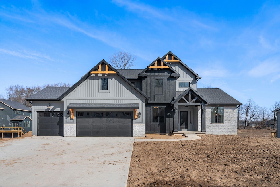 1-web-or-mls-A7402174