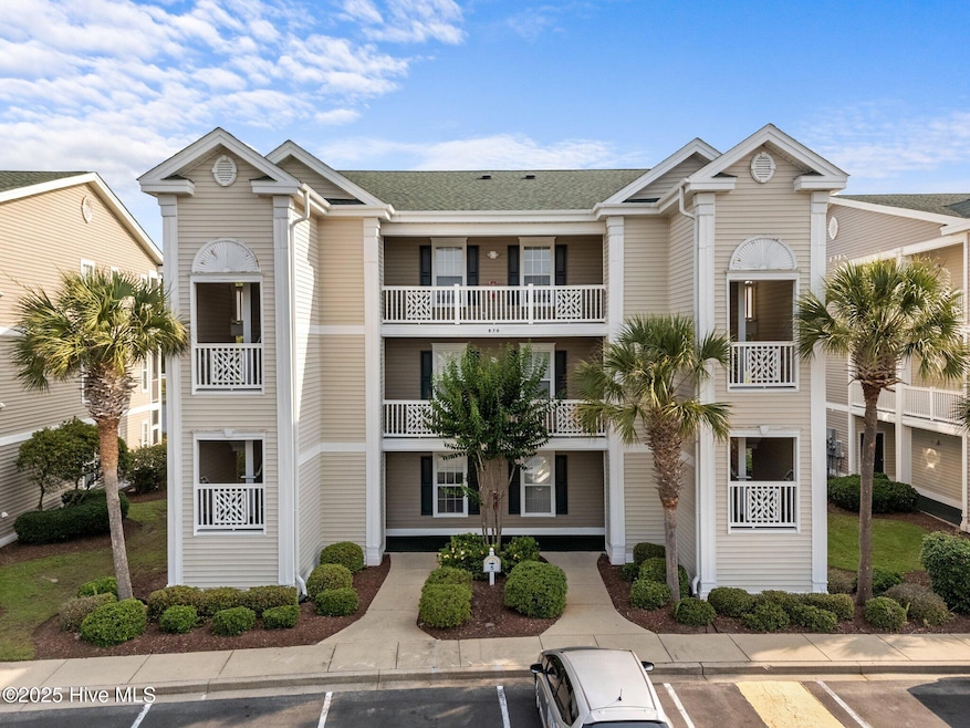 Front (Top Floor Right)