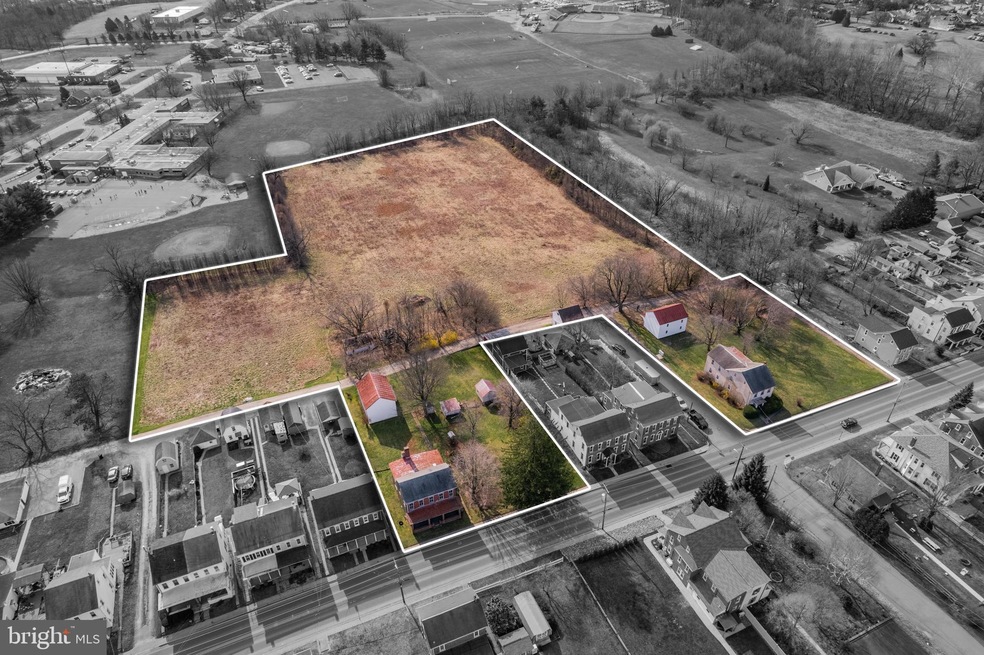 436 N Reading Ave, Boyertown, PA 19512 - photo 1