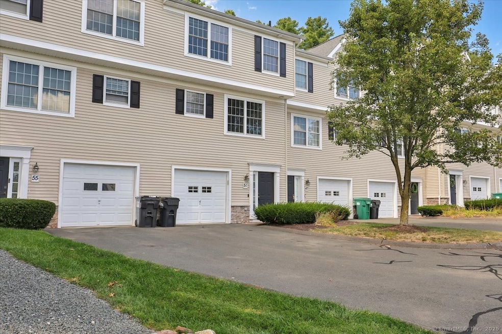 51 Nolan Cir unit 51, Manchester, CT 06042 - photo 1