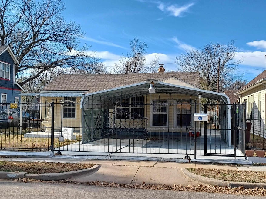 1841 N Burns Ave, Wichita, KS 67203 - photo 1