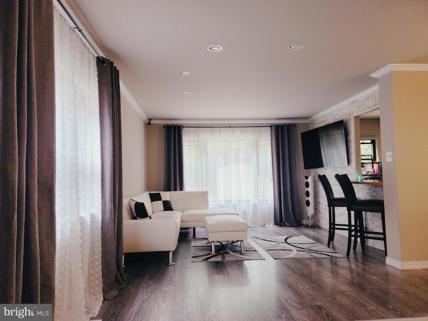 9364 Neil Rd unit B, Philadelphia, PA 19115 - photo 1