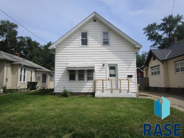 1907 W 6th St, Sioux City, IA 51103 - photo 1