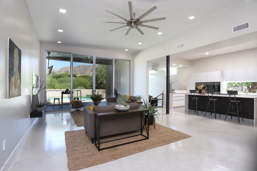 5780 N Calle de Los Camarones, Tucson, AZ 85718 - photo 1