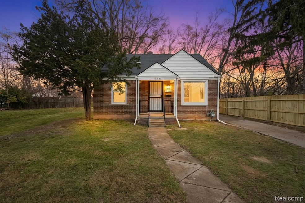 17326 Kentfield St, Detroit, MI 48219 - photo 1