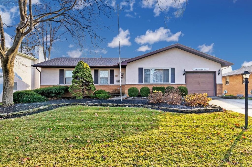 5694 Satinwood Dr, Columbus, OH 43229 - photo 1