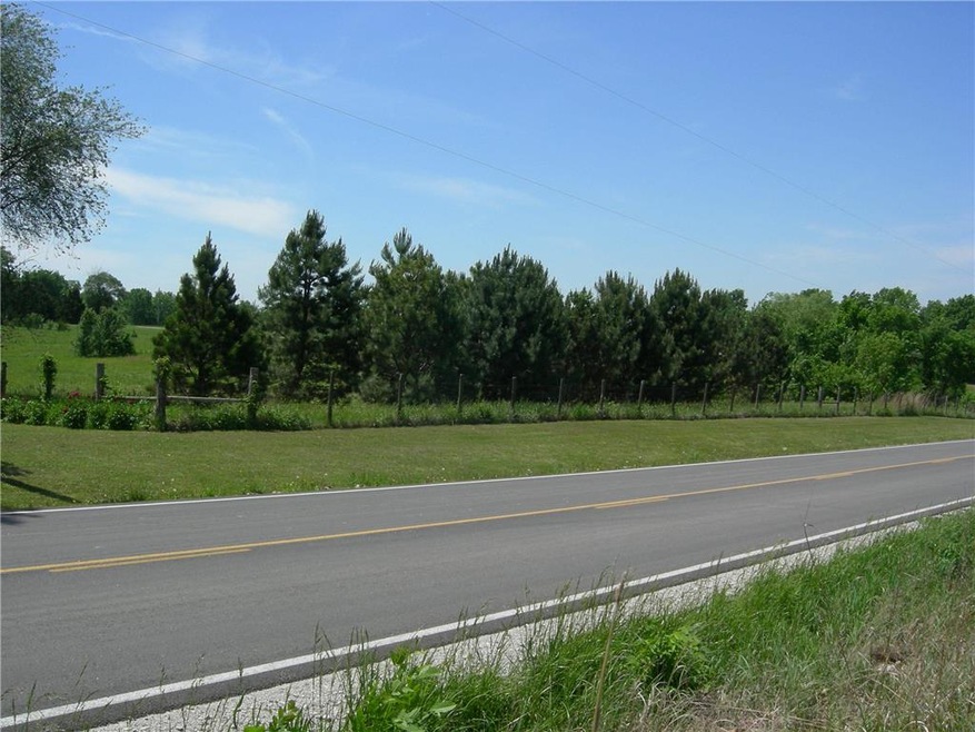 22705 W 199th St, Spring Hill, KS 66083 - photo 1