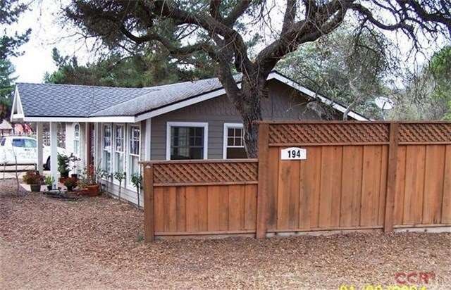 Separate address and septic for the charming 1 bed