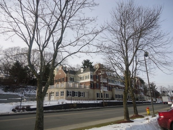 235 Cambridge St unit 105, Burlington, MA 01803 - photo 1