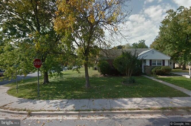 8100 Kennewick Ave, Takoma Park, MD 20912 - photo 1