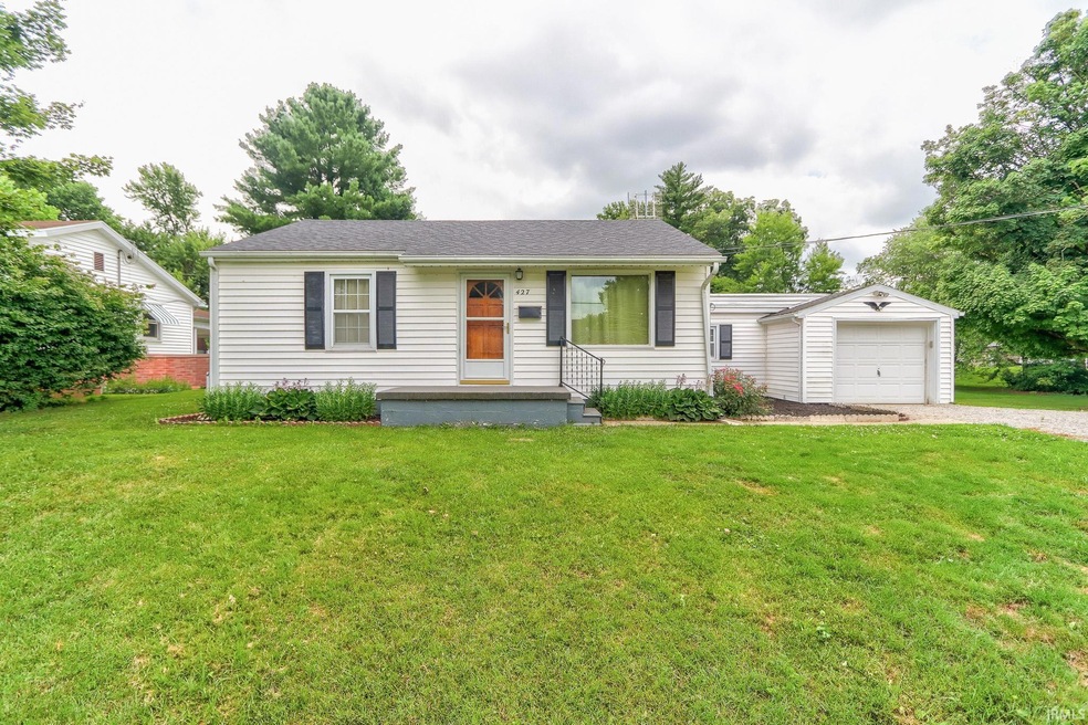 427 W Oak St, Princeton, IN 47670 - photo 1