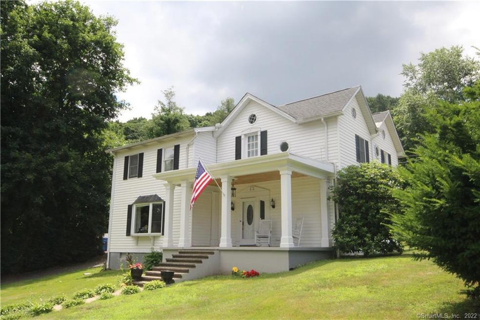 1310 Hamilton Ave, Waterbury, CT 06706 - photo 1