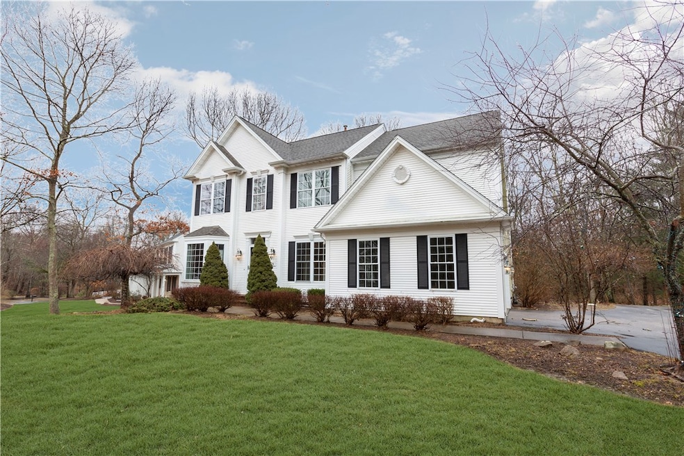 78 Fieldstone Ln, Saunderstown, RI 02874 - photo 1