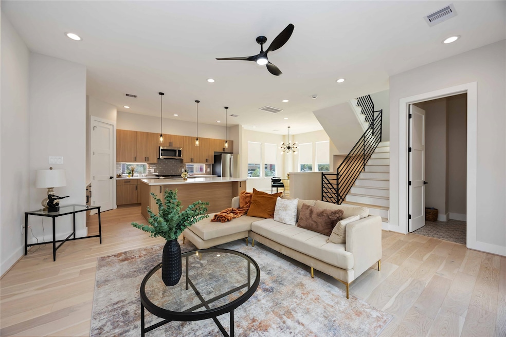 2505 N Macgregor Way, Houston, TX 77004 - photo 1