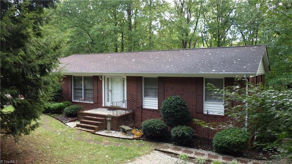 920 Amity Rd, Asheboro, NC 27203 - photo 1