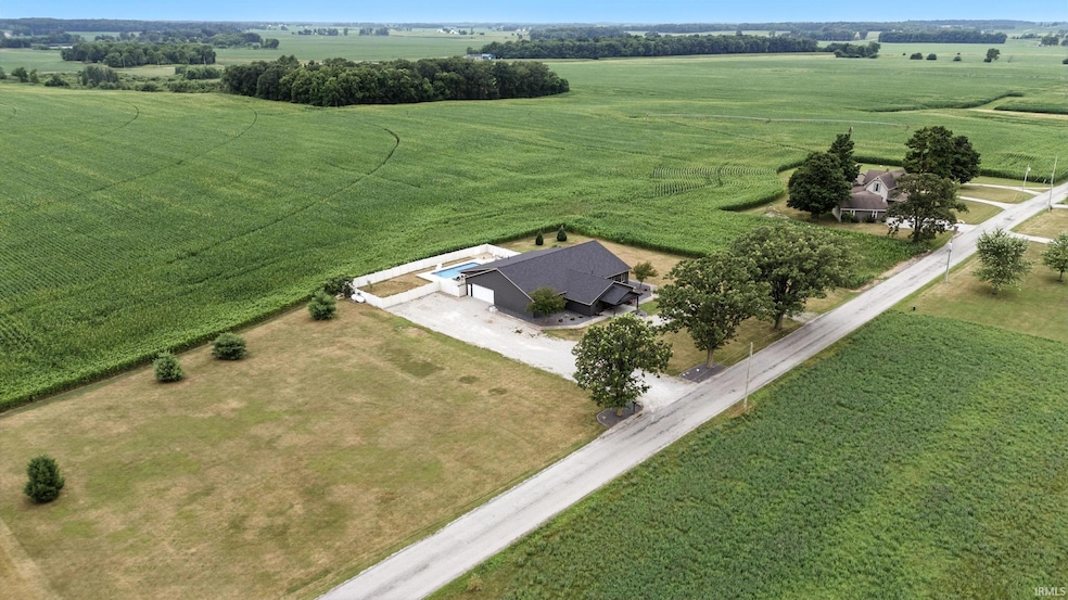 6511 W Cromwell Rd, Kimmell, IN 46760 - photo 1