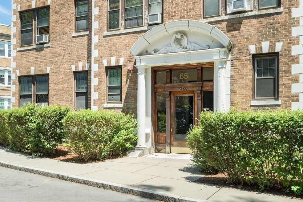 65 Lanark Rd unit 7, Brighton, MA 02135 - photo 1