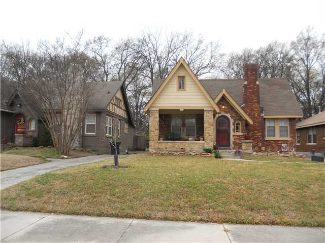 Beautiful Tudor style cottage on dead end street i