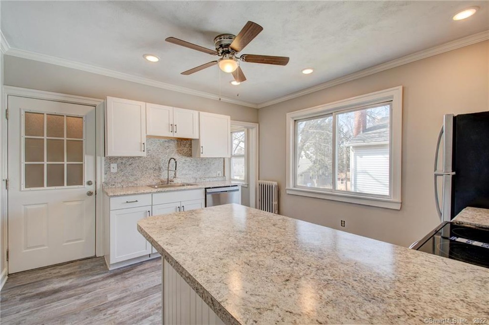 50 Woodland St unit 52, Manchester, CT 06042 - photo 1