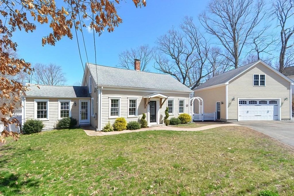 1179 S Main St, Bellingham, MA 02019 - photo 1