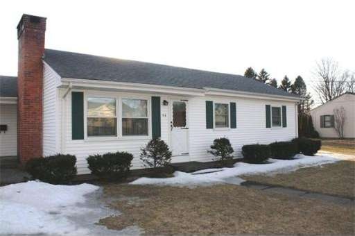 54 Davis St, Turners Falls, MA 01376 - photo 1