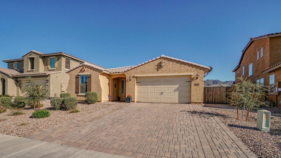 2721 E Daniel Dr-1