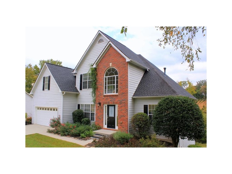 Enjoy a beautiful home with extra features. Master