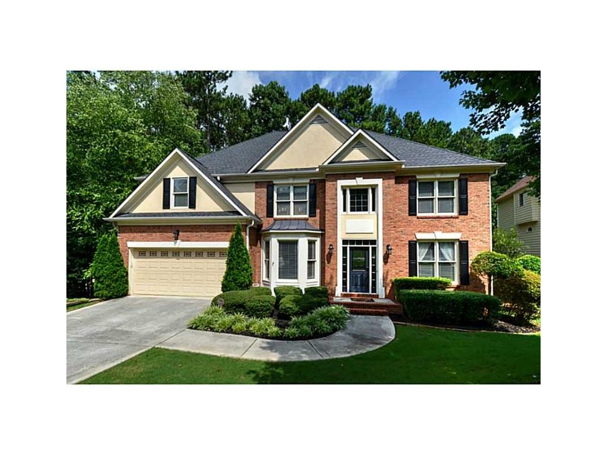 Exterior Front. Meticulously Maintained Cul-de-Sac