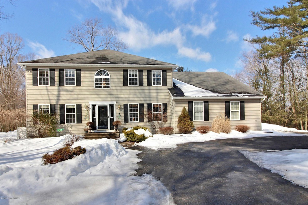 226 Longwoods Dr, Saylorsburg, PA 18353 - photo 1