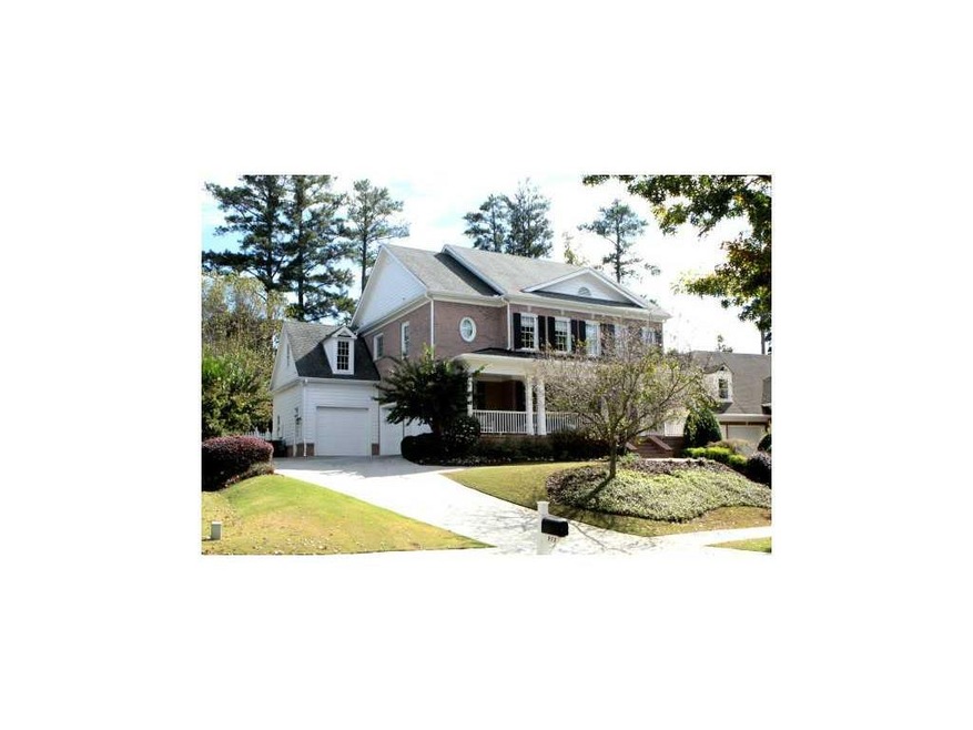 Exterior Front. CLICK the HomeScenes.com Virtual T