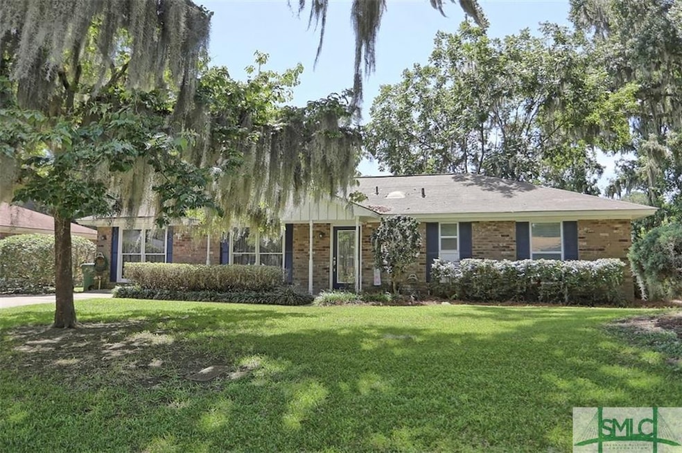 614 Leaning Oaks Dr, Savannah, GA 31410 - photo 1