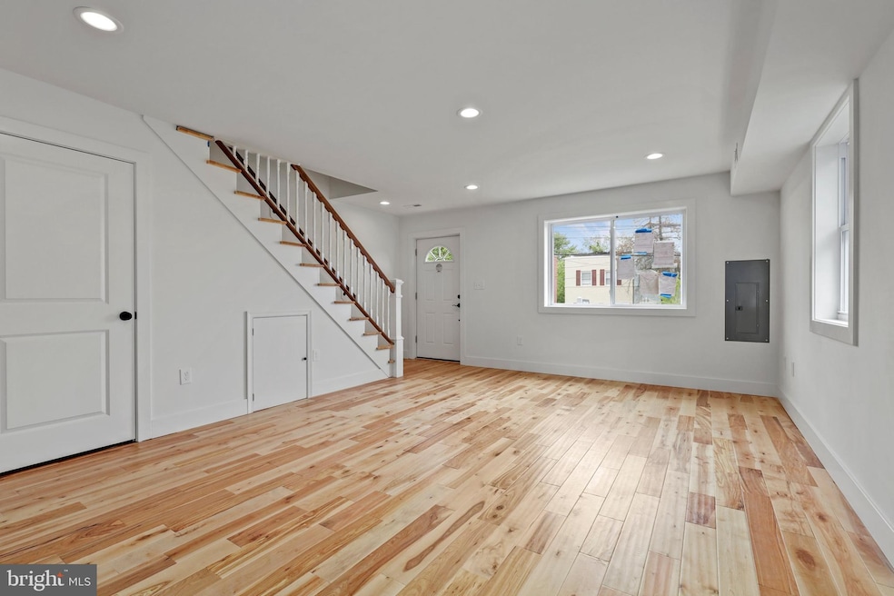919 46th St NE, Washington, DC 20019 - photo 1