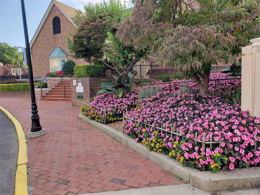 12-30 Estates Ln unit 2, Bayside, NY 11360 - photo 1