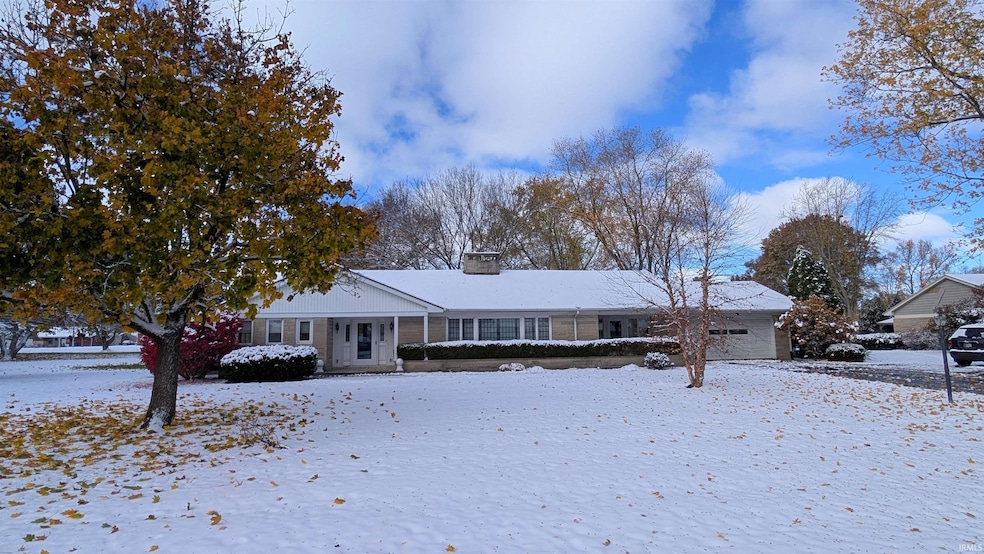 930 Elm Dr, Bluffton, IN 46714 - photo 1