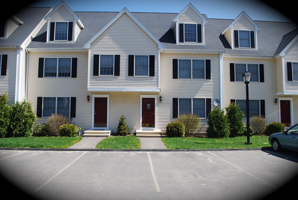 6 Messenger St unit 3, Plainville, MA 02762 - photo 1