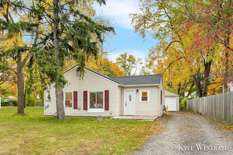 351 Ridgewood St SE, Grand Rapids, MI 49548 MLS 23139944