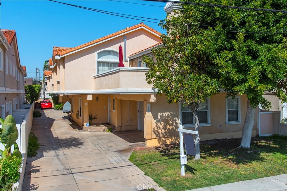 2319 Rockefeller Ln unit C, Redondo Beach, CA 90278 - photo 1