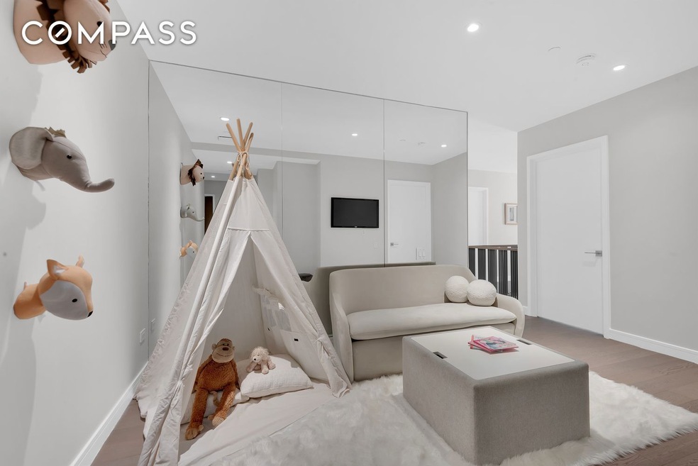 Halcyon unit 8/9B, New York, NY 10022 - photo 1