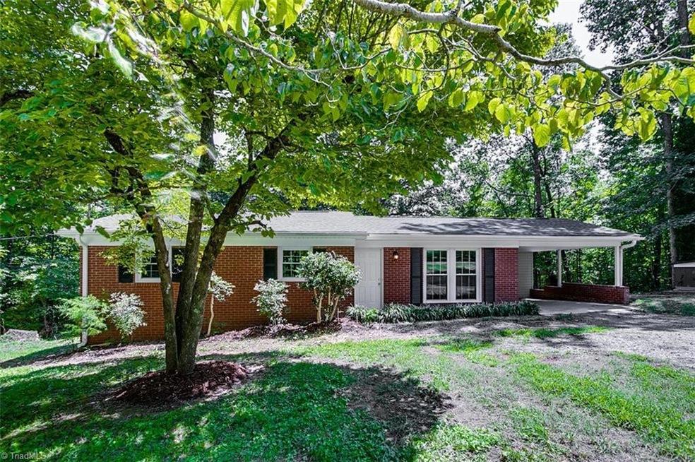 329 Falcon Hills Dr, Asheboro, NC 27205 - photo 1