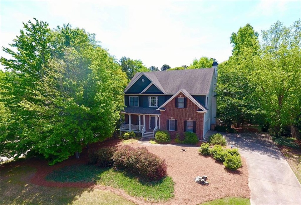 BEAUTIFUL HOME IN CUMMING ON ONE ACRE LOT