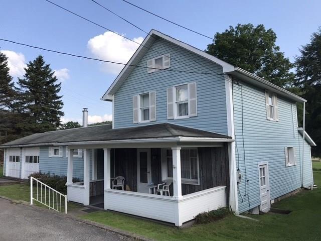 Well Maintained 3 bedroom 2 full bathrooms 3 parce